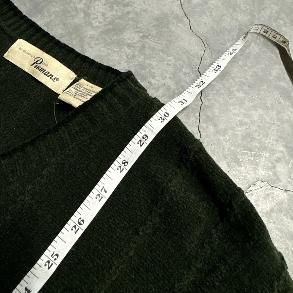 Pioneer V-Neck Sweater in Dark Green - Picture 5 of 5